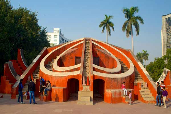 JANTAR-MANTAR-historical places in Delhi 