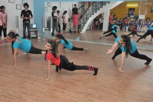 Moving Dance - dance classes in Delhi