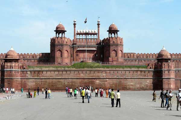 Red fort- historical places in Delhi 